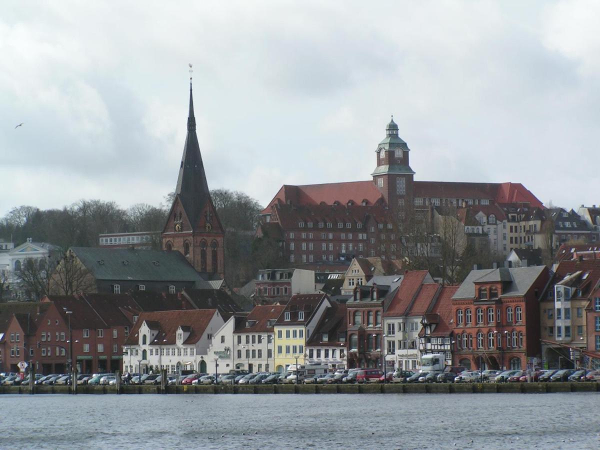 Ferienwohnung In Weisser Villa Am Kliff Flensburg Buitenkant foto